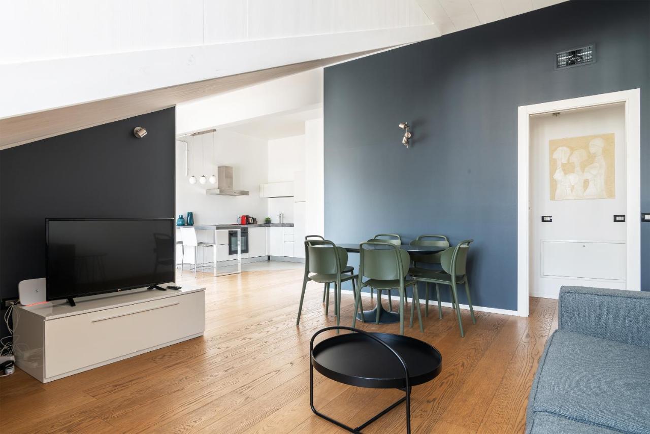 Easyhomes - Brera Luxury Suites Milan Bagian luar foto