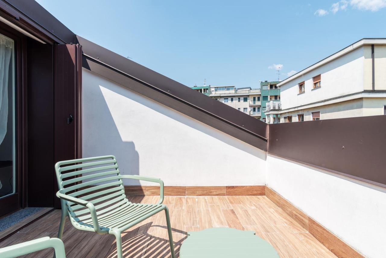 Easyhomes - Brera Luxury Suites Milan Bagian luar foto