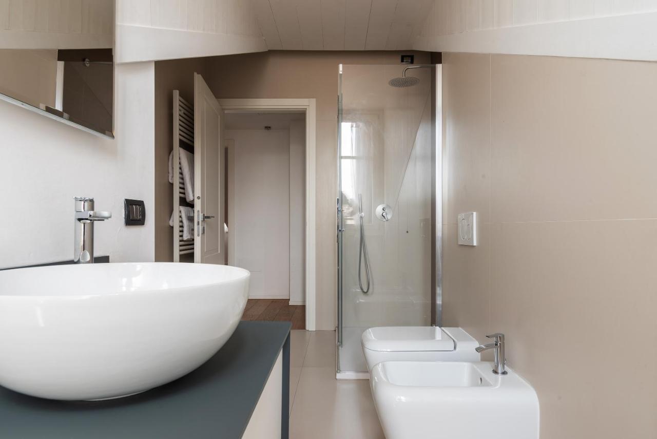 Easyhomes - Brera Luxury Suites Milan Bagian luar foto