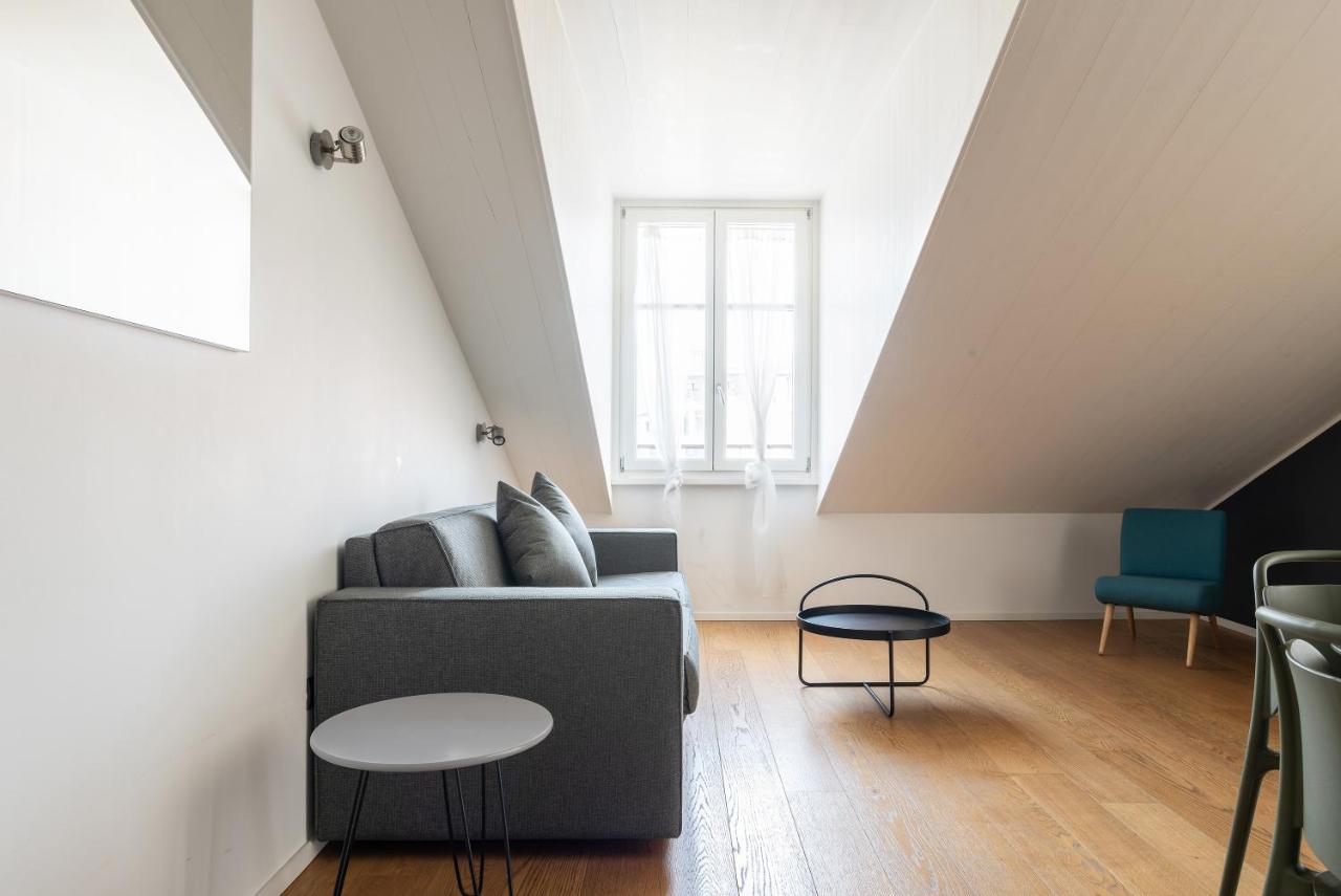 Easyhomes - Brera Luxury Suites Milan Bagian luar foto