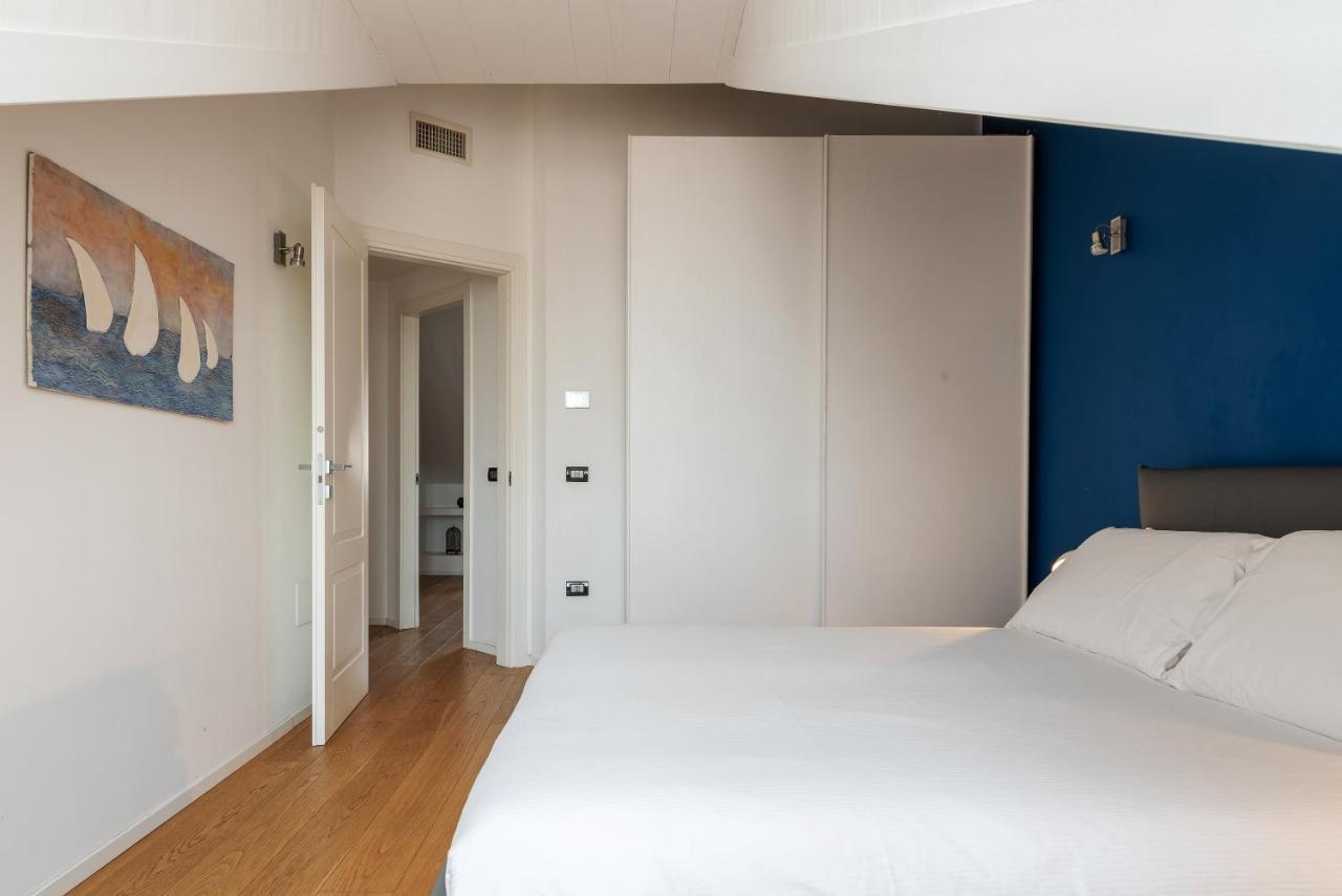 Easyhomes - Brera Luxury Suites Milan Bagian luar foto